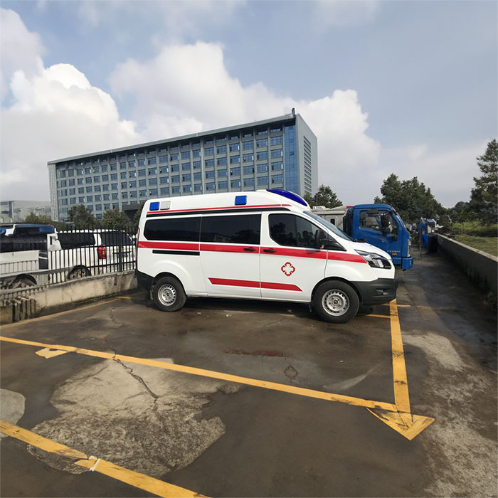 西宁市城东区国际村社区卫生院租赁私家救护车转院到广东江门救护车出租电话多少钱