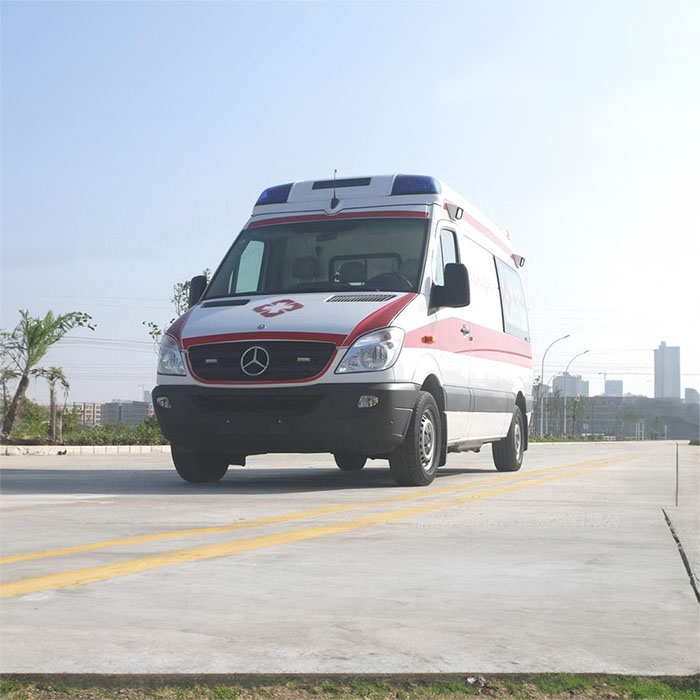 西宁恒生骨伤专科医院租120私人急救车到河北沧州急救救护车出租费用多少