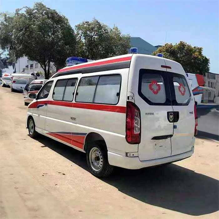 青海省人民医院租赁私人救护车到河北保定救护车出租价格多少