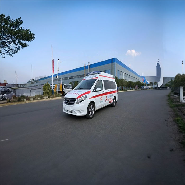 青海省中医院租赁私家救护车转院到新疆昌吉救护车出租转院多少钱